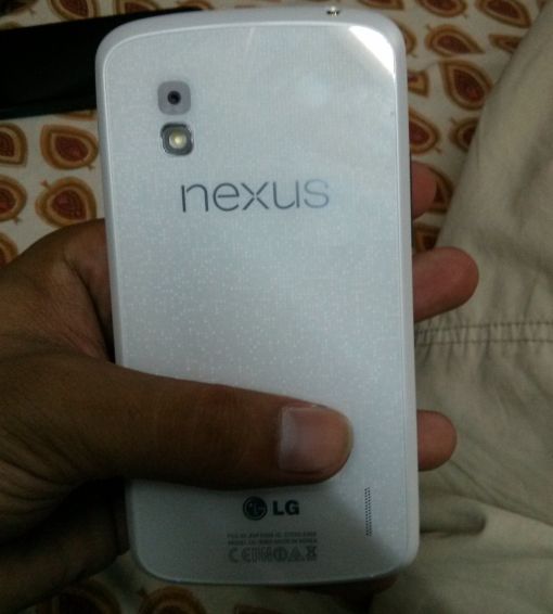 Vaza foto do Nexus 4 branco e talvez com 4G LTE