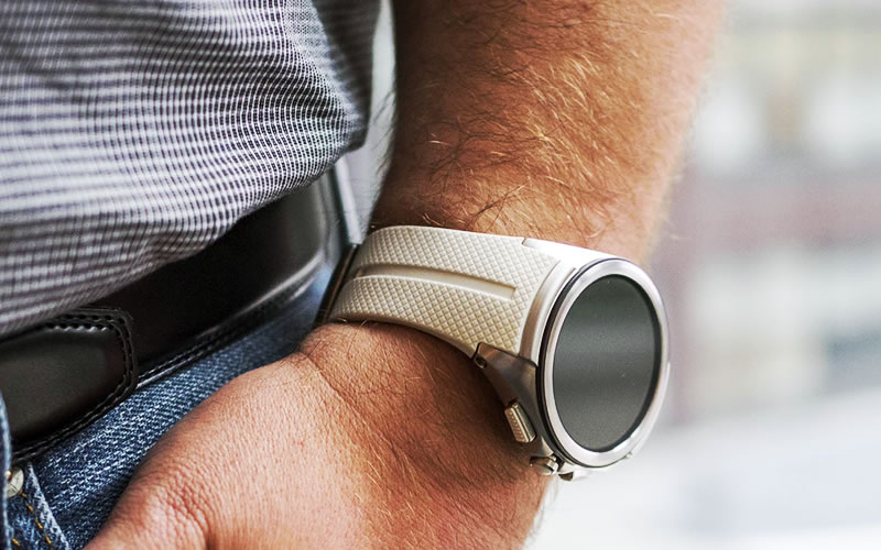 Com problema complexo, LG Watch Urbane 2nd Edition LTE tem lançamento cancelado