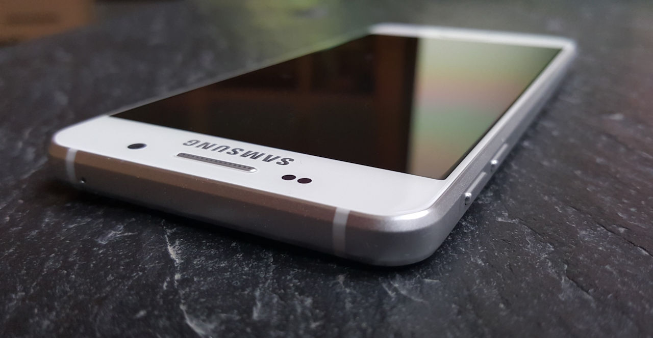Galaxy A3 2016 começa a receber o Android 6.0 Marshmallow