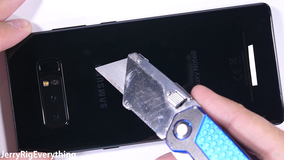 Galaxy Note 8 passa por teste conhecido de resistência, confira o resultado