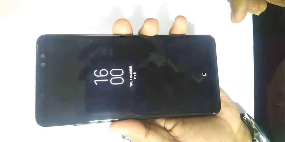 Galaxy A8+