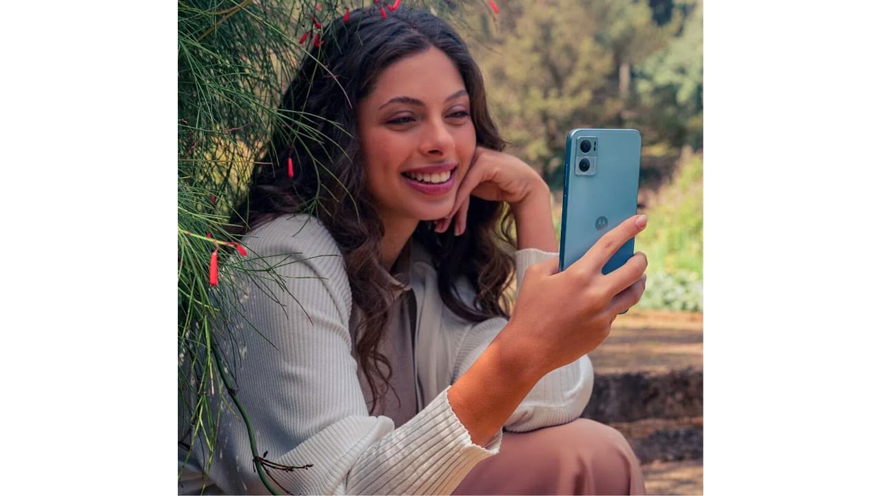 Moto E22 128GB em promoção: economize comprando por R$ 818 reais
