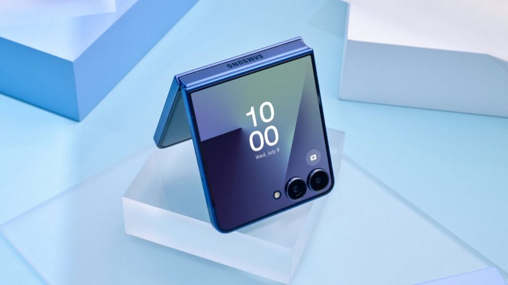 Galaxy Z Flip7 com Now Bar