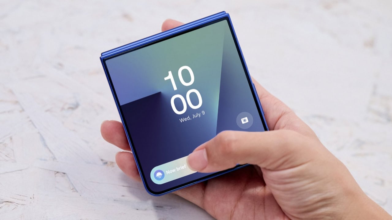 Galaxy Z Flip7 com Now Bar