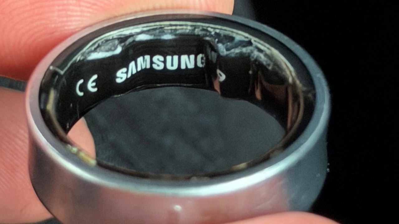 Galaxy Ring ficou com bateria inchada e se prendeu ao dedo do usuário