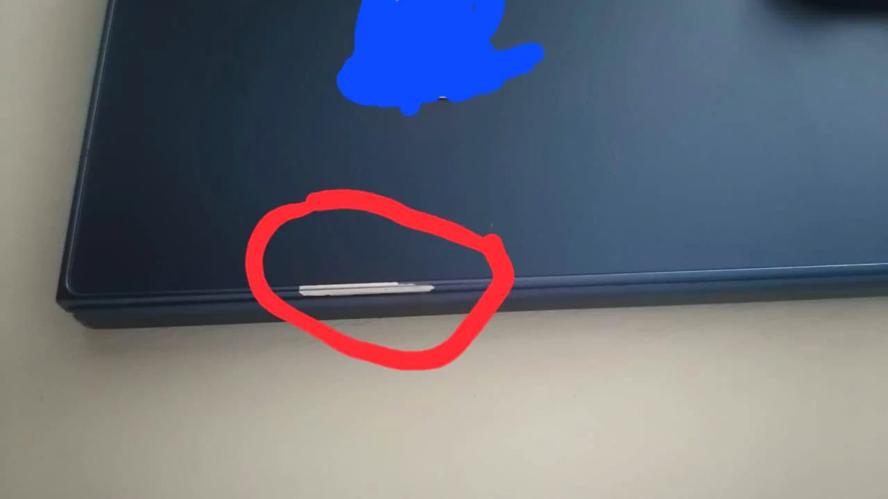 Usuários reclamam de pintura descascando no Galaxy Z Fold7